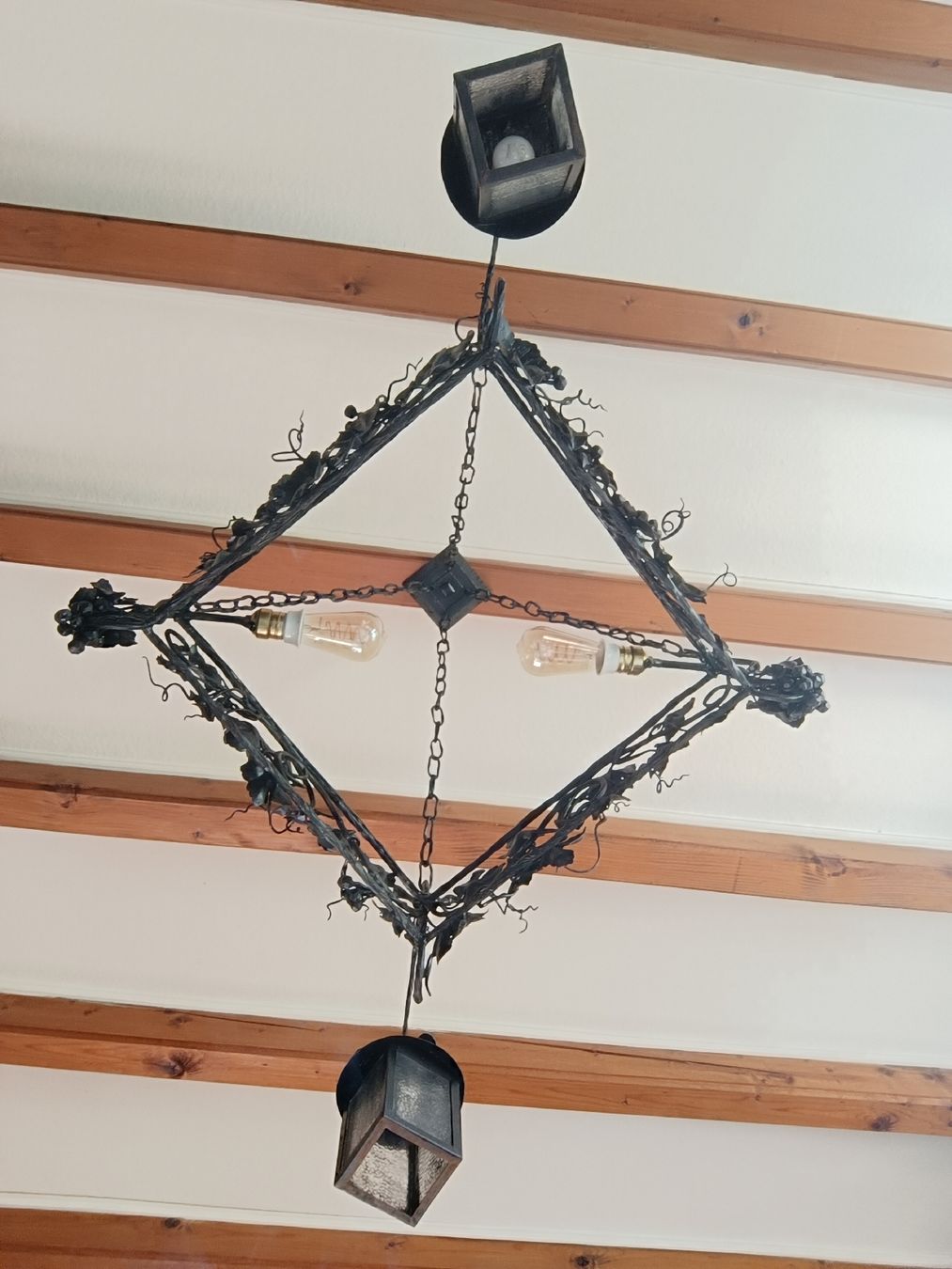 Lustres & lampes de plafonds: Lustre en fer forgé – D'occasion à Cossonay-Ville par Aryann34 1