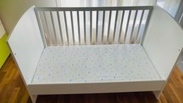 Kinderbett höhenverstellbar mit Matratze