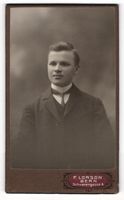 Fotografie F. Lorson, Bern, junger Mann 