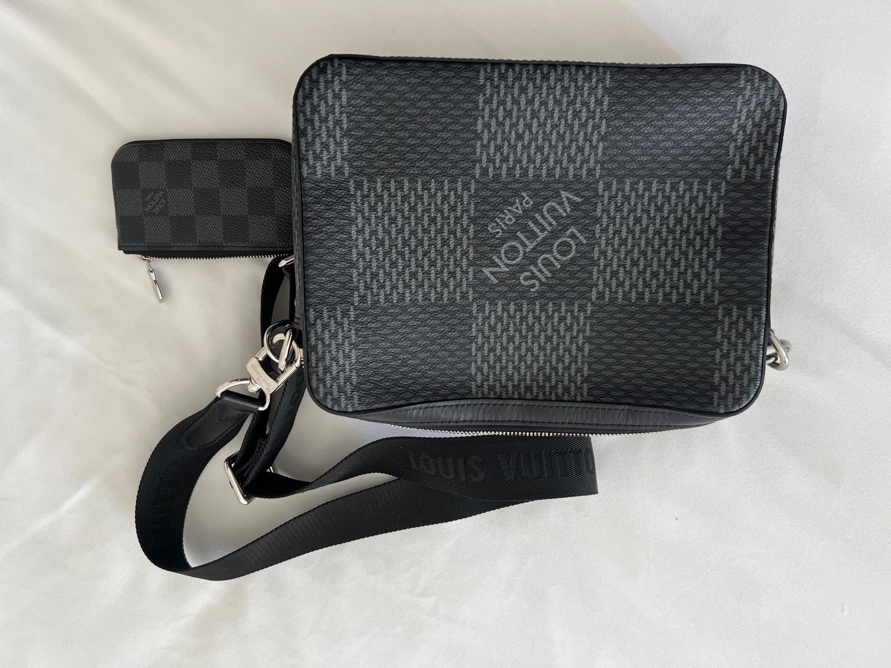 Louis Vuitton Borse: Louis Vuitton Tasche – Nuovo (secondo la descrizione) da Pratteln venduto da nik_h8yj 4