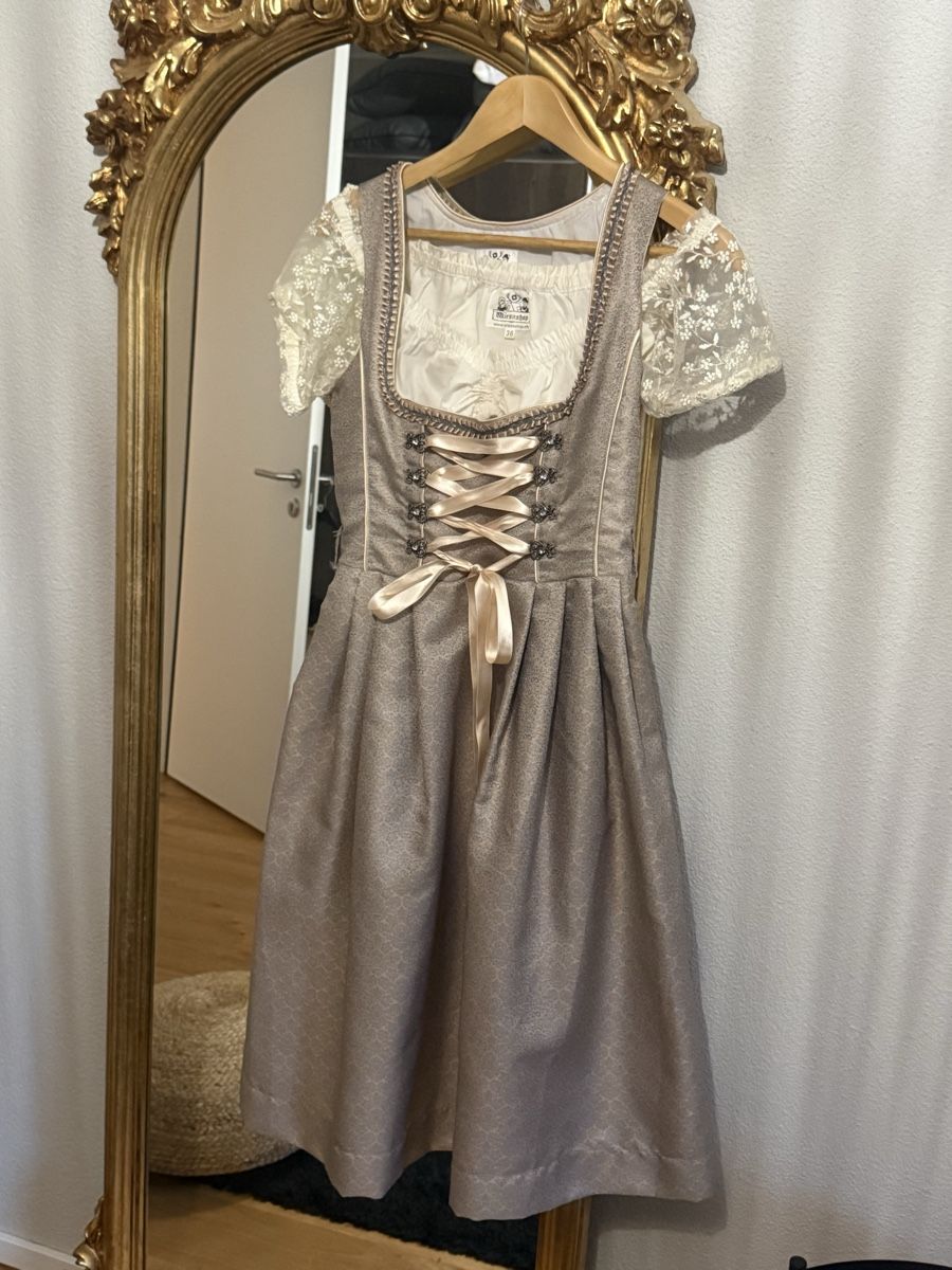 Vestiti: Dirndl Trachtenmode Oktoberfest  – Usato da Neftenbach venduto da Quini07 1