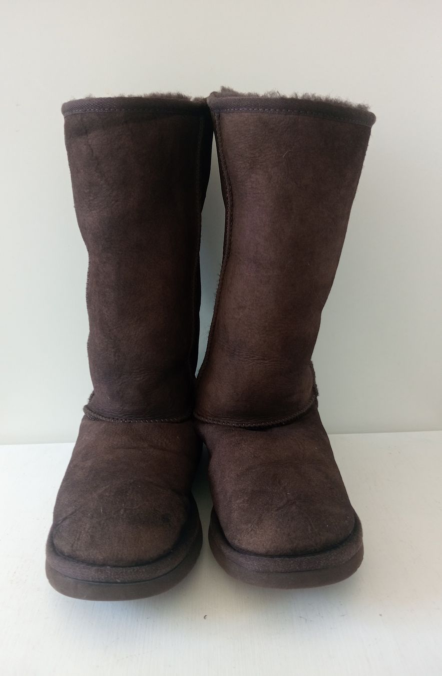Scarpe per cavalli: UGG Australia Classic Gr. 38 Braun – Difettoso da Allschwil venduto da Evgeniia78 2