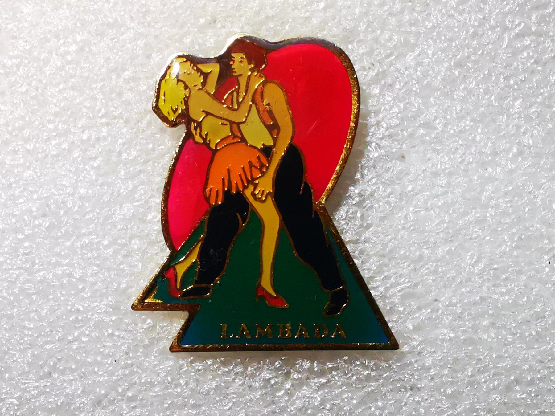 Plaquettes & Badges: Ansteckpin 52: Lambada – D'occasion à Oppligen par Pin-Fall-Shop