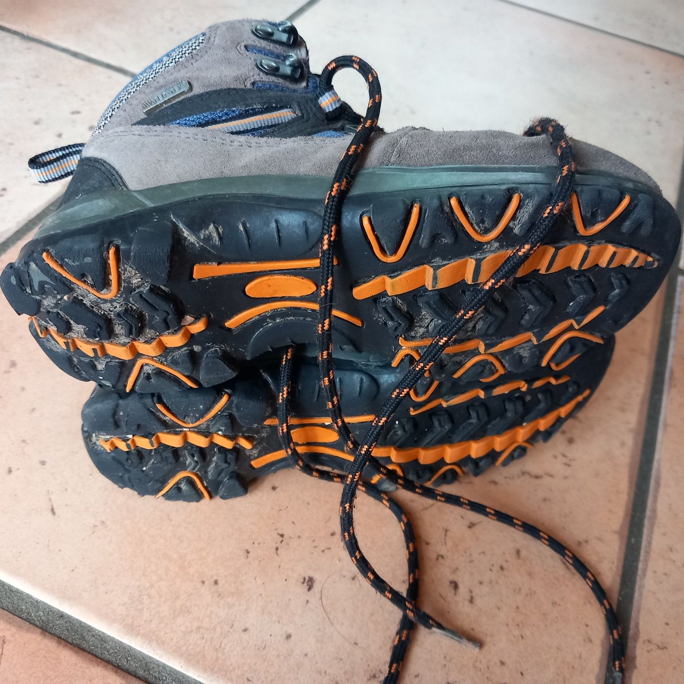 Everest Scarpe per ragazzi: Chaussures de marche 30 – Usato da Courrendlin venduto da tititchoun 3