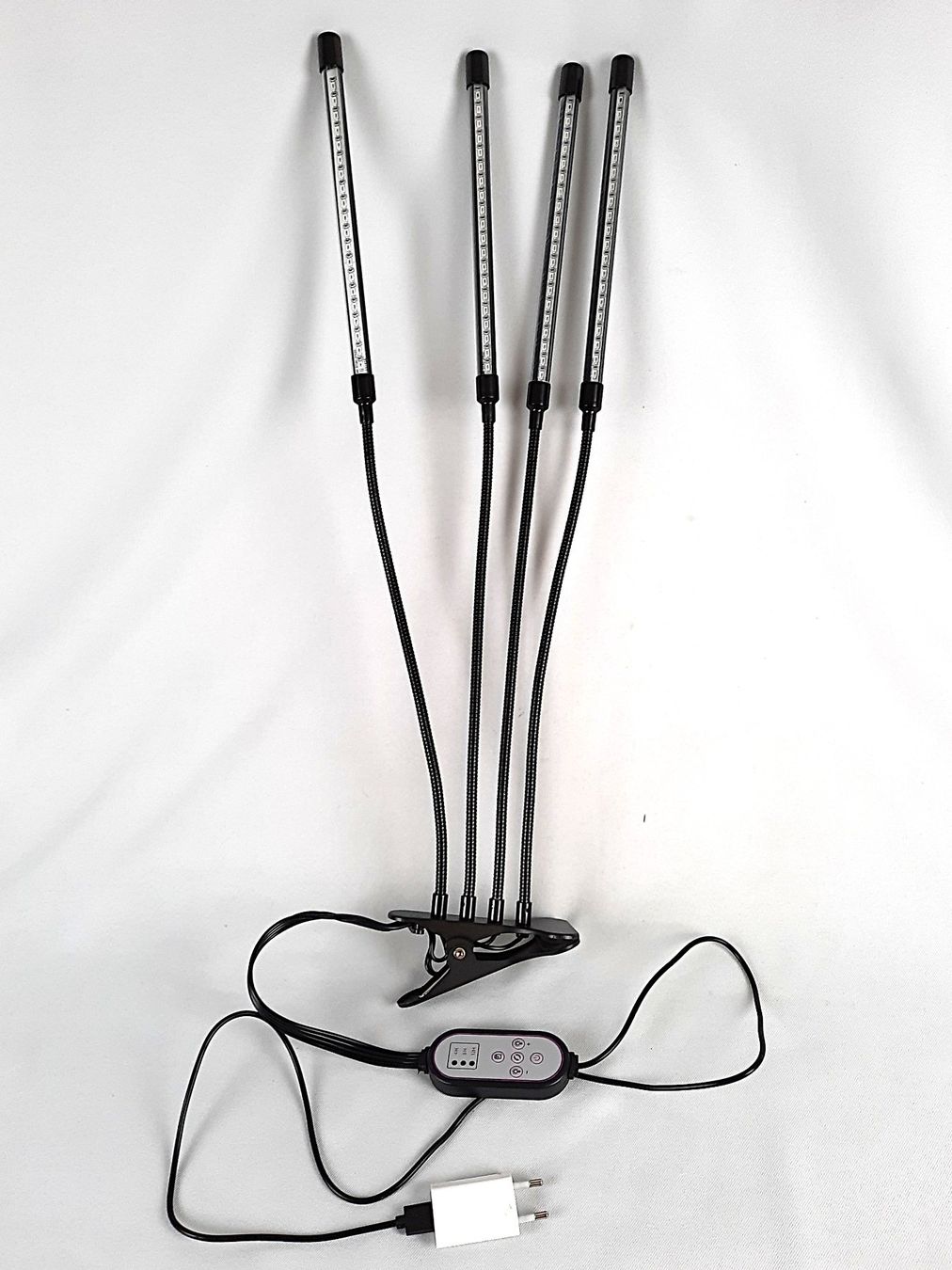 Lampade: LED Pflanzenlampe 4-armig mit Timer & Clip – Usato da Beinwil am See venduto da Restwert_Beinwil