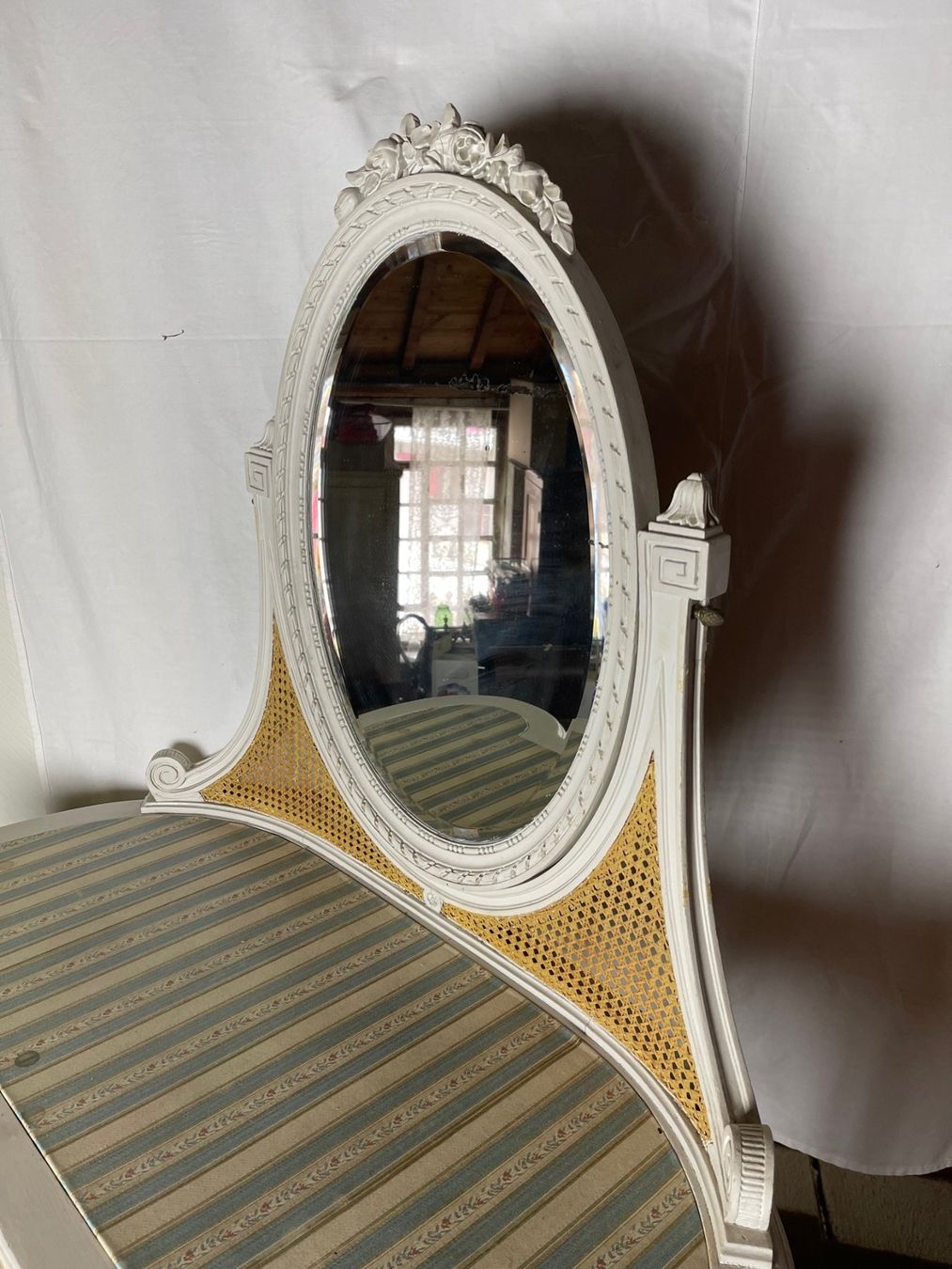 Schminktische: Coiffeuse style Louis XVI avec tabouret et table d'appoint – Gebraucht aus La Croix (Lutry) von Sporades 1