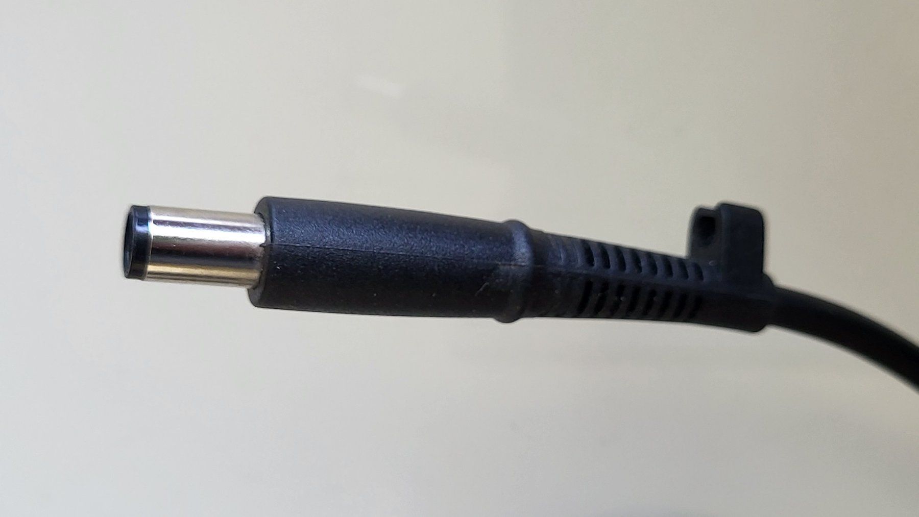 Hewlett Packard Caricabatterie: HP HEWLETT PACKARD Notebook-Netzteil 45W 19.5V 2.31A – Usato da Schindellegi venduto da Peter8834 4
