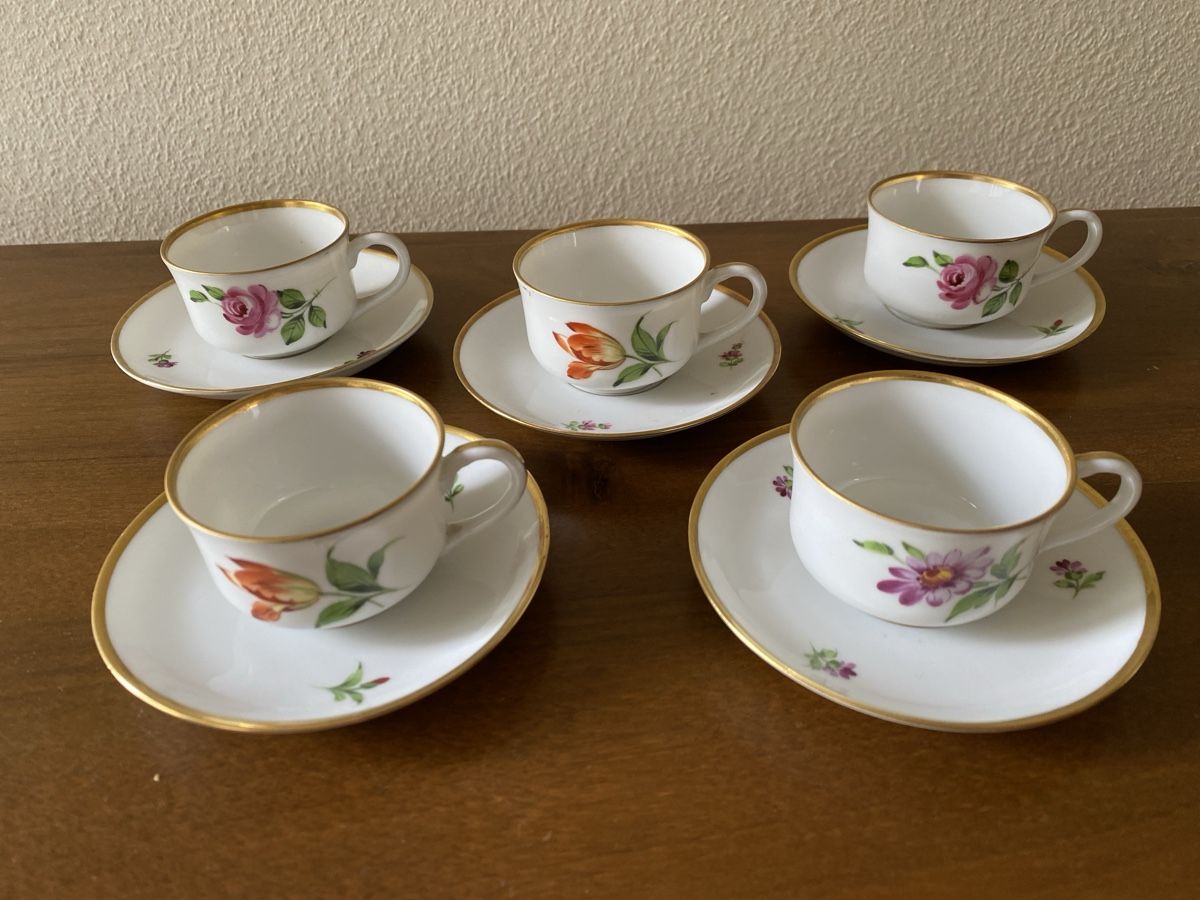 Tazze: 5 handbemalte Kaffeetässchen inkl. Vase – Usato da Luzern venduto da Gustav-33