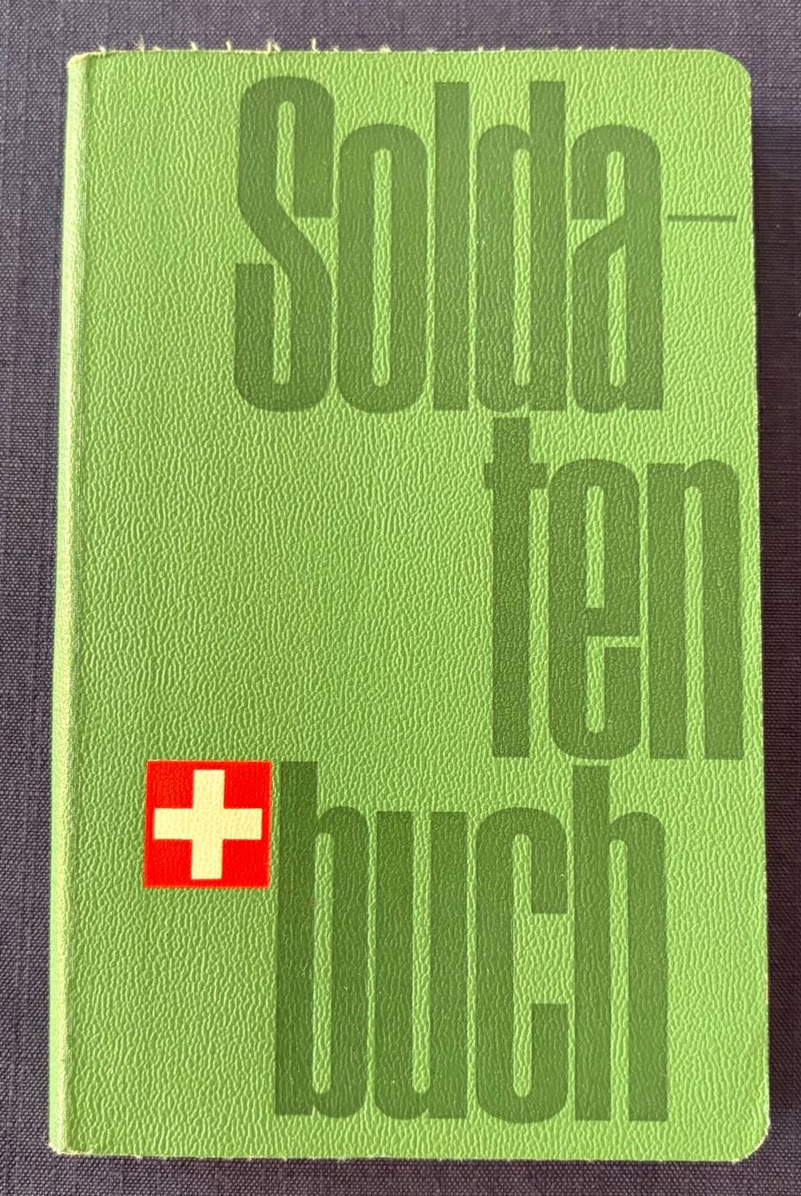 Armée suisse Armes blanches: SOLDATEN BUCH 1959 – D'occasion à Ostermundigen par wini63