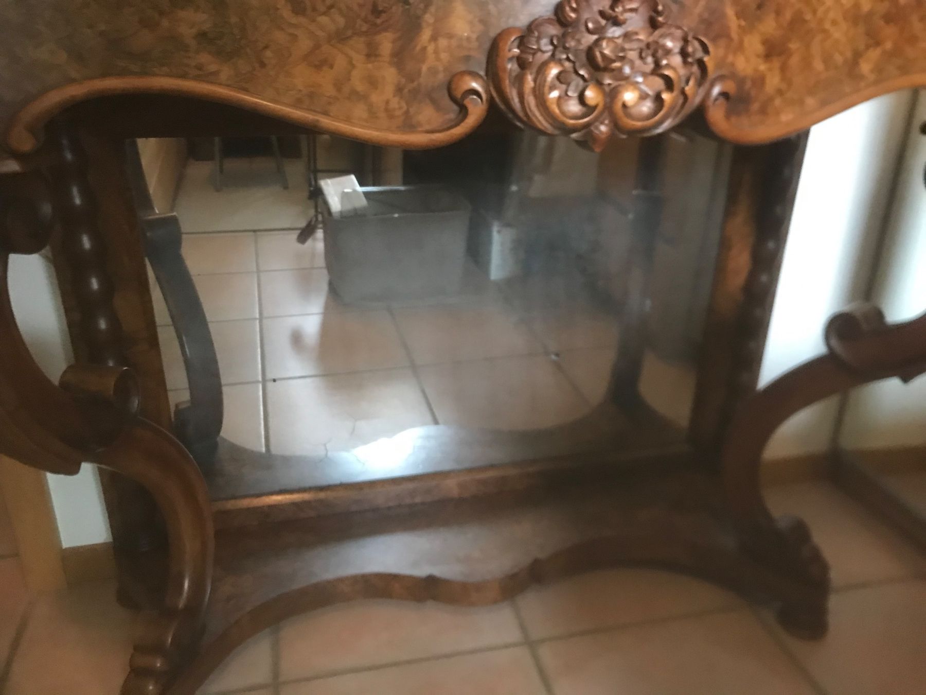 Cassettiere: Console en noyer avec marbre moderne – Usato da Servion venduto da cap_8wjb 5