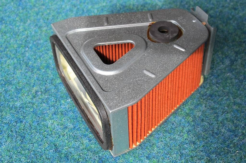 Honda Tutti i ricambio per moto: Honda VT250 Luftfilter NEU – Usato da Escholzmatt venduto da Rebikeling6182Ematt 1