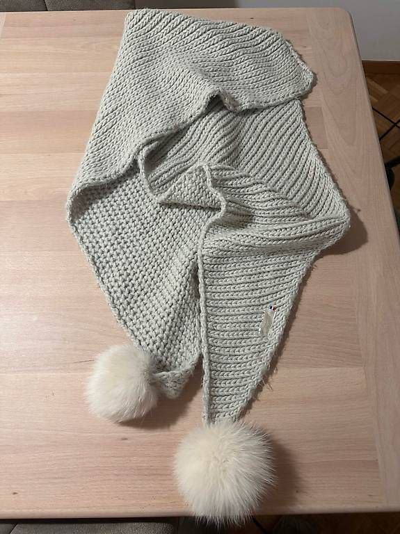Foulard & Sciarpe: Écharpe fourrure de renard – Usato da Grand-Lancy venduto da sac_b826