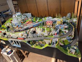 Wunderschöne Märklin HO Modelleisenbahnanlage