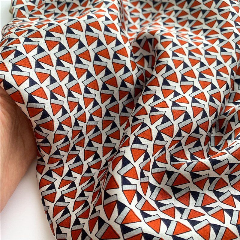 Foulard & Sciarpe: New 68cm 100% Silk Scarf,  Maroon Mini Triangles Neckscarf – Nuovo e nell'imballaggio originale da Baar venduto da virginiablossoms 1