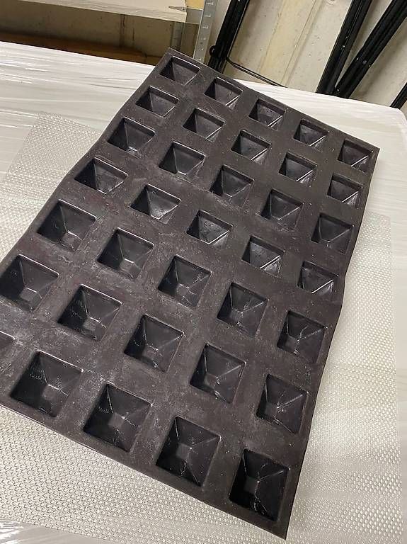 Teglie da forno: Silikonbackform Pyramide – Usato da Uerkheim venduto da rocker01 2