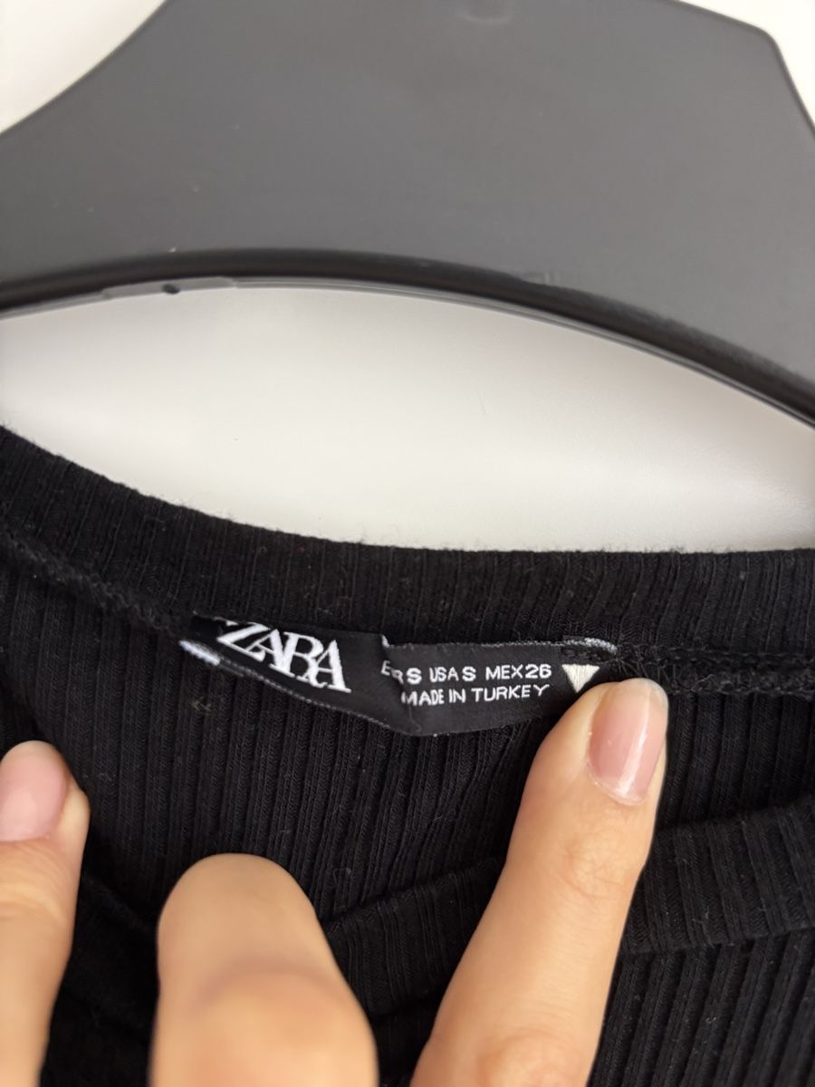 Zara Camicette: Oberteil mit Leopardenmusterärmel – Usato da Winterthur venduto da leimaj 1