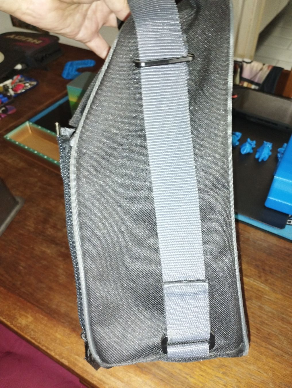 Modellismo RC: Robitronics RC Umhänge tasche – Usato da Lyss venduto da fuselbay 3