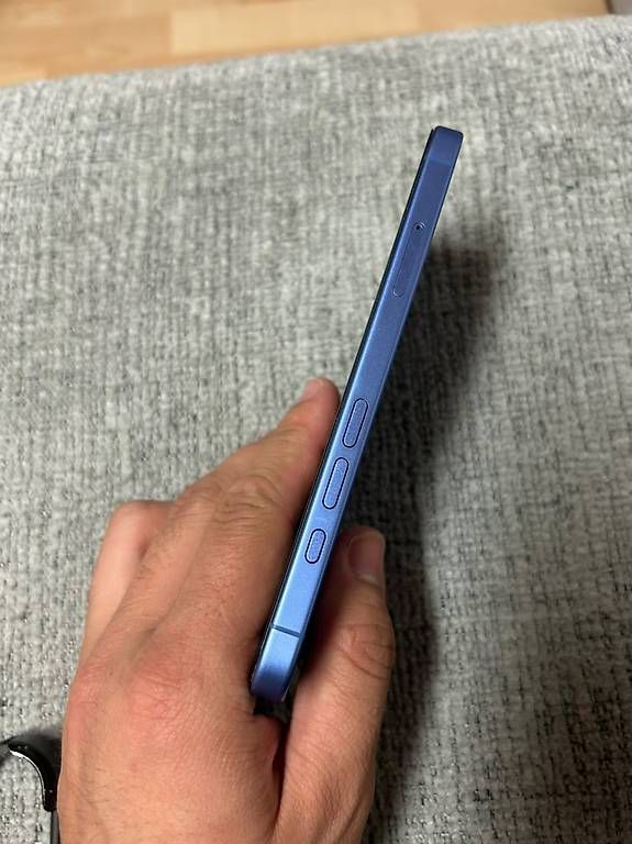 Apple Telefoni cellulari / Smartphones: iPhone 16 TOP ZUSTAND 128gb – Usato da Haag (Rheintal) venduto da bek_z2bq 2