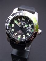 Neue Airplane Diver Automatic Numbers, black/green