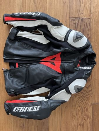 Dainese Lederkombi Grösse 52,