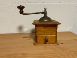 Vintage Kaffeemühle aus Holz, Handmühle, Deko, Top!