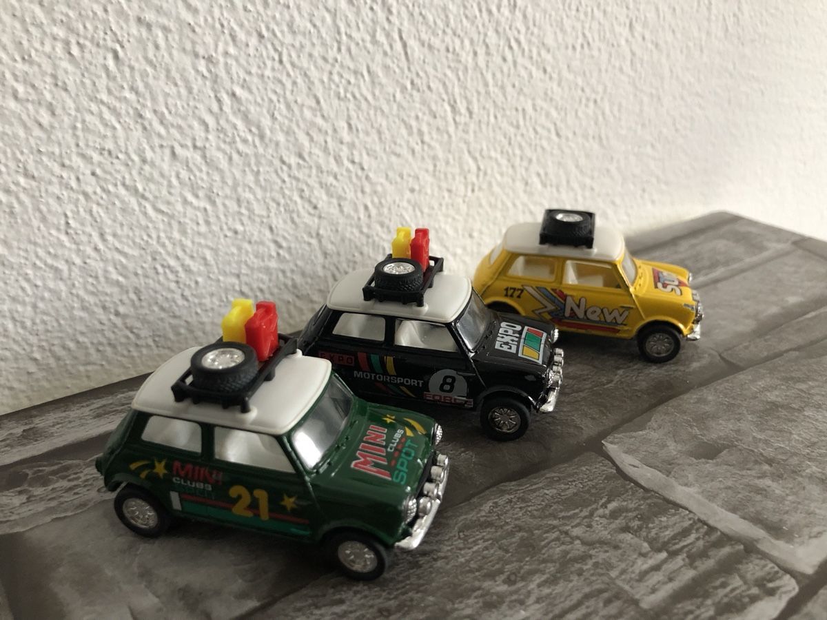 Hot Wheels Giocattoli: Autos Sammlung, – Usato da Chur venduto da Tsambiko 1