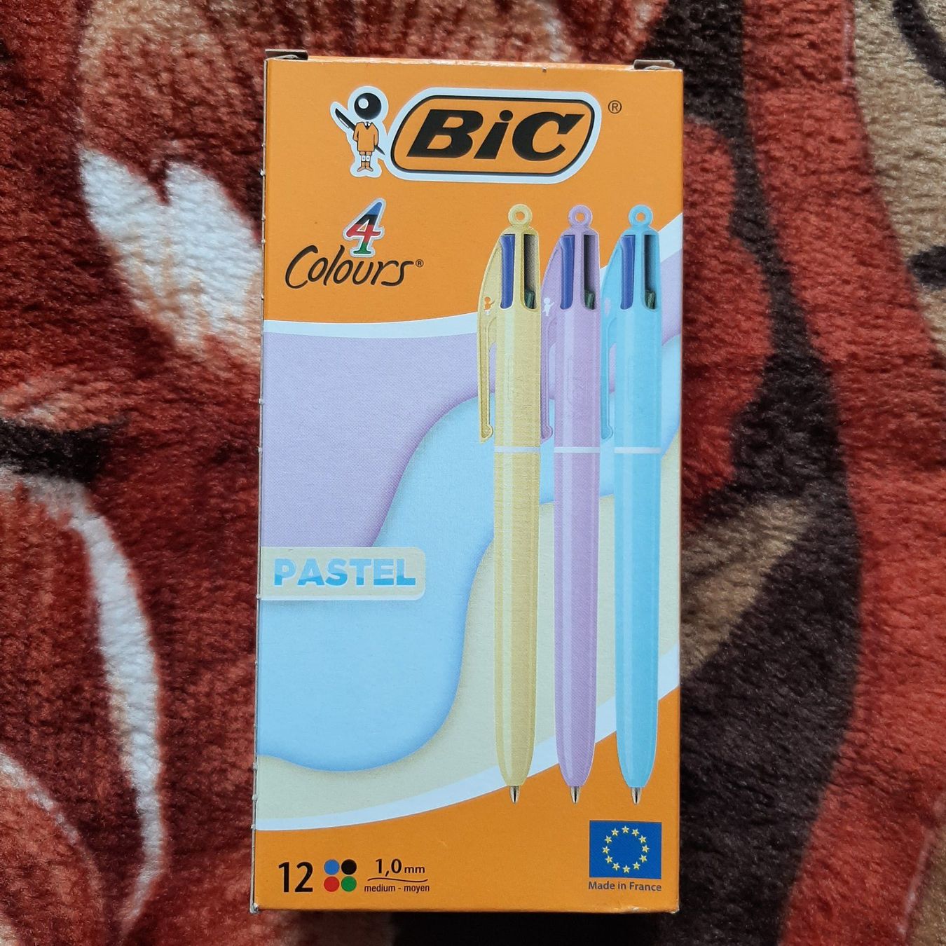 Bic Stifte & Marker: BIC ensemble de 12 stylos à 4 couleurs – Neu und originalverpackt aus Carouge GE von cecob0909