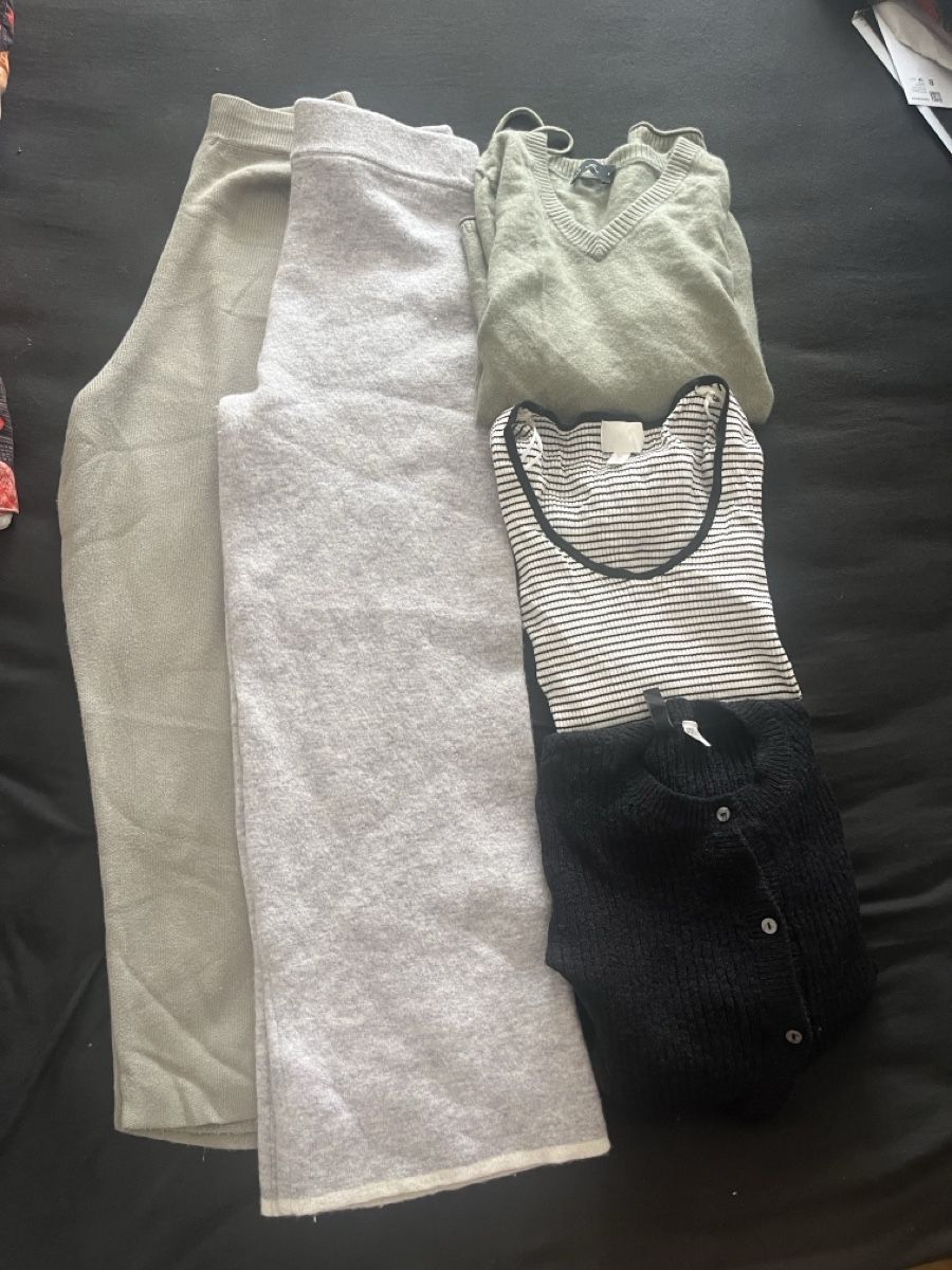 Lotti di vestiti: Kleidungspaket Damen Pullover Hosen – Usato da Olten venduto da sae_82z2