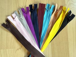 Reissverschlüsse   10 Stk 30 cm  (33)   nahtverdeckt!!!  TOP