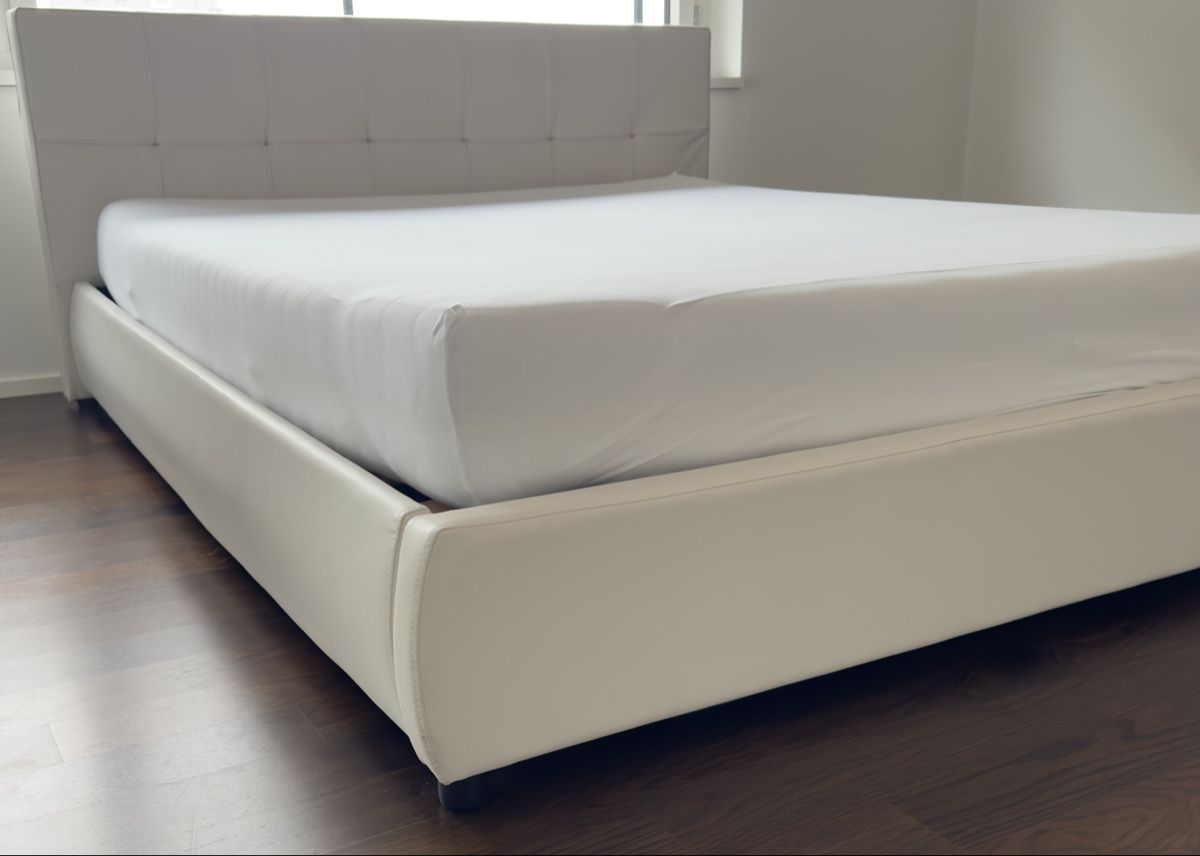 Betten: Bett inkl. Lattenrost – Gebraucht aus Zürich von JessGar 1