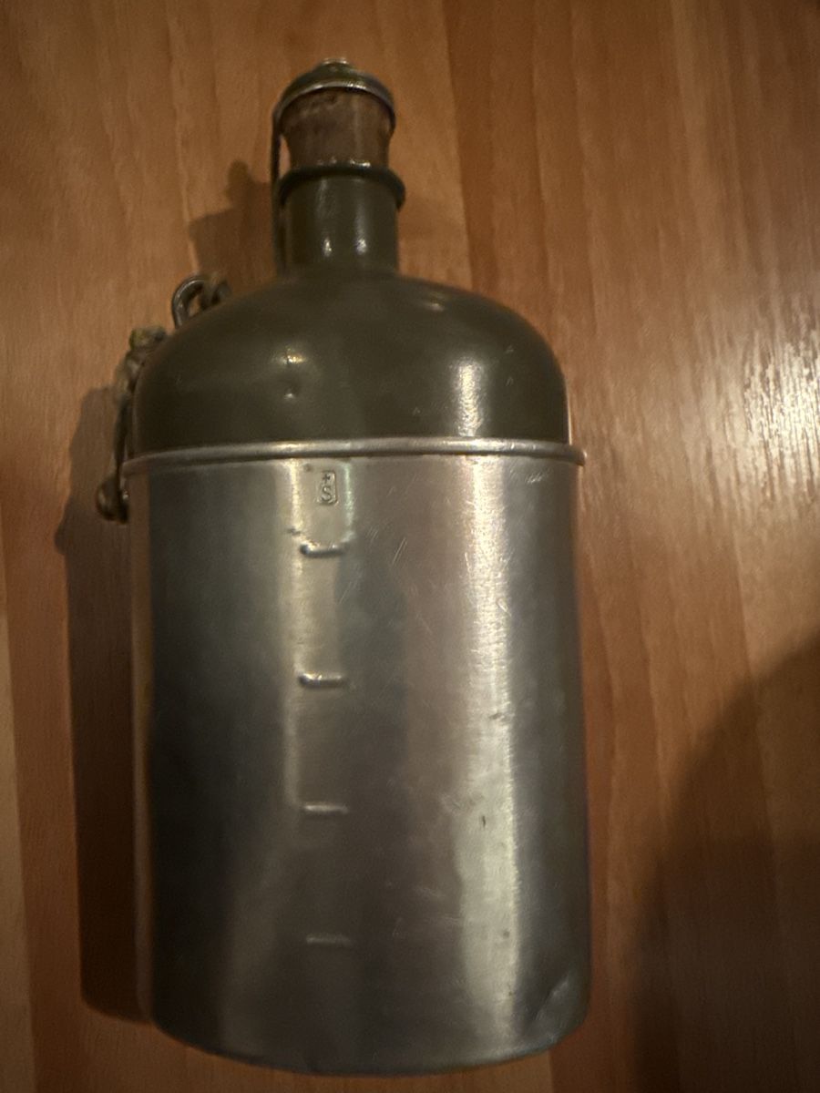 Schweizer Armee Attrezzatura & Pezzi di ricambio: Militär Feldflasche MZ 1930 – Usato da Grub AR venduto da sam_rq67 1