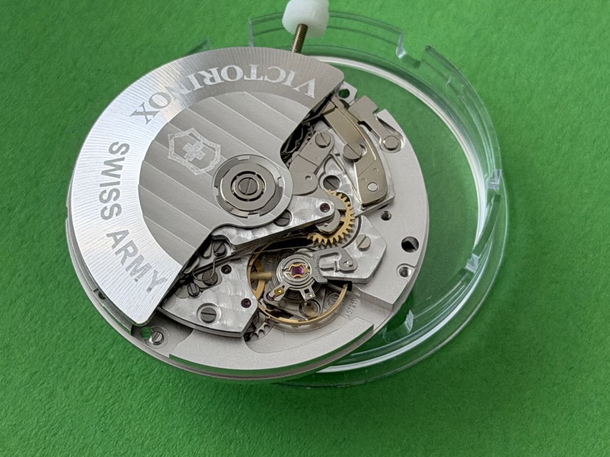 Uhren: ETA Valgranges Caliber A07.211 – Neu (gemäss Beschreibung) aus Bassecourt von 59.00chf 3