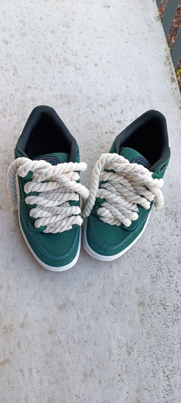 Reebok Scarpe da donna: Reebok Sneakers, Grösse 38.5 – Usato da Altstätten SG venduto da Astronomical 2