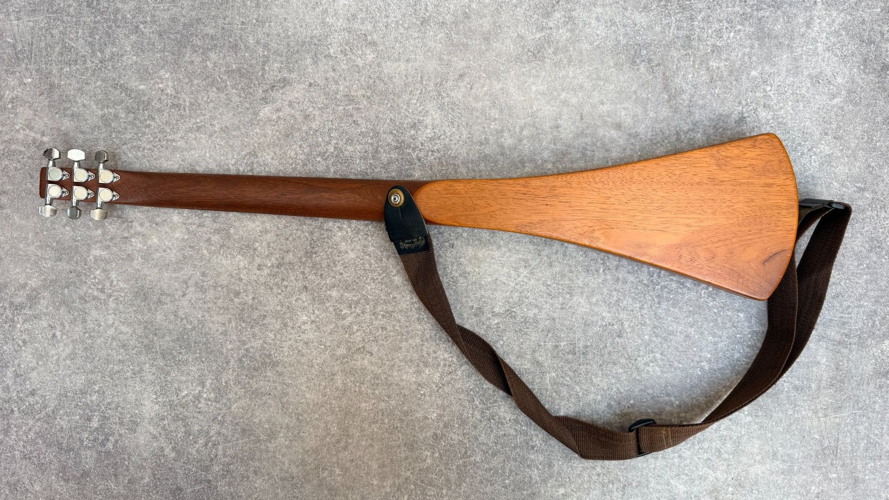 Martin & Co. Strumenti musicali: Guitare acoustique de voyage Martin Backpacker – Usato da Bulle venduto da ABELiAM 9