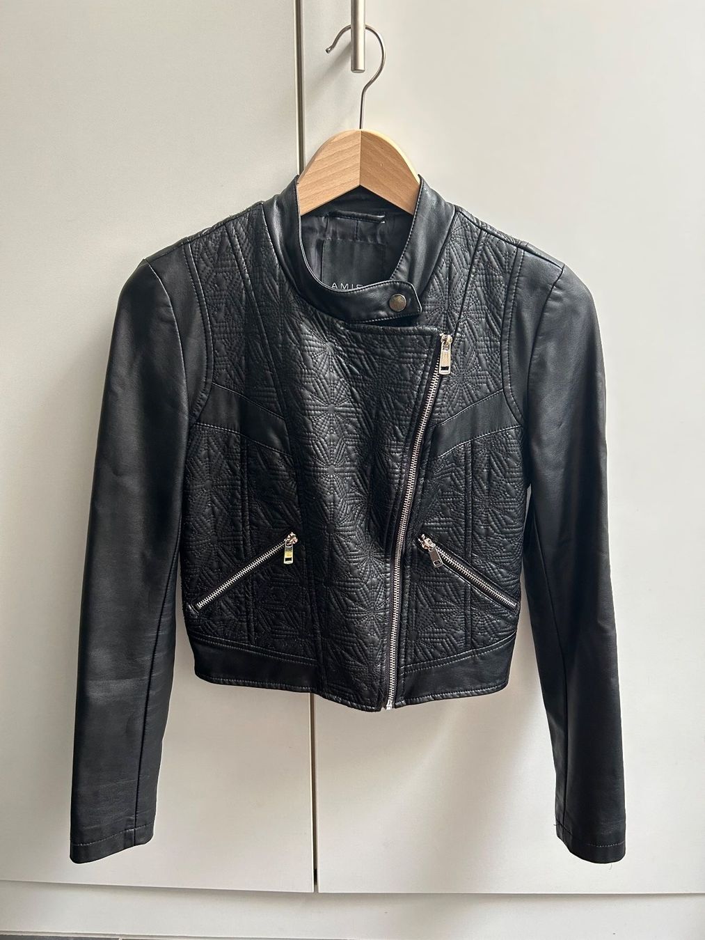 Jacken: Kunstleder Jacke schwarz – Neu (gemäss Beschreibung) aus Frauenfeld von isa_9cy7