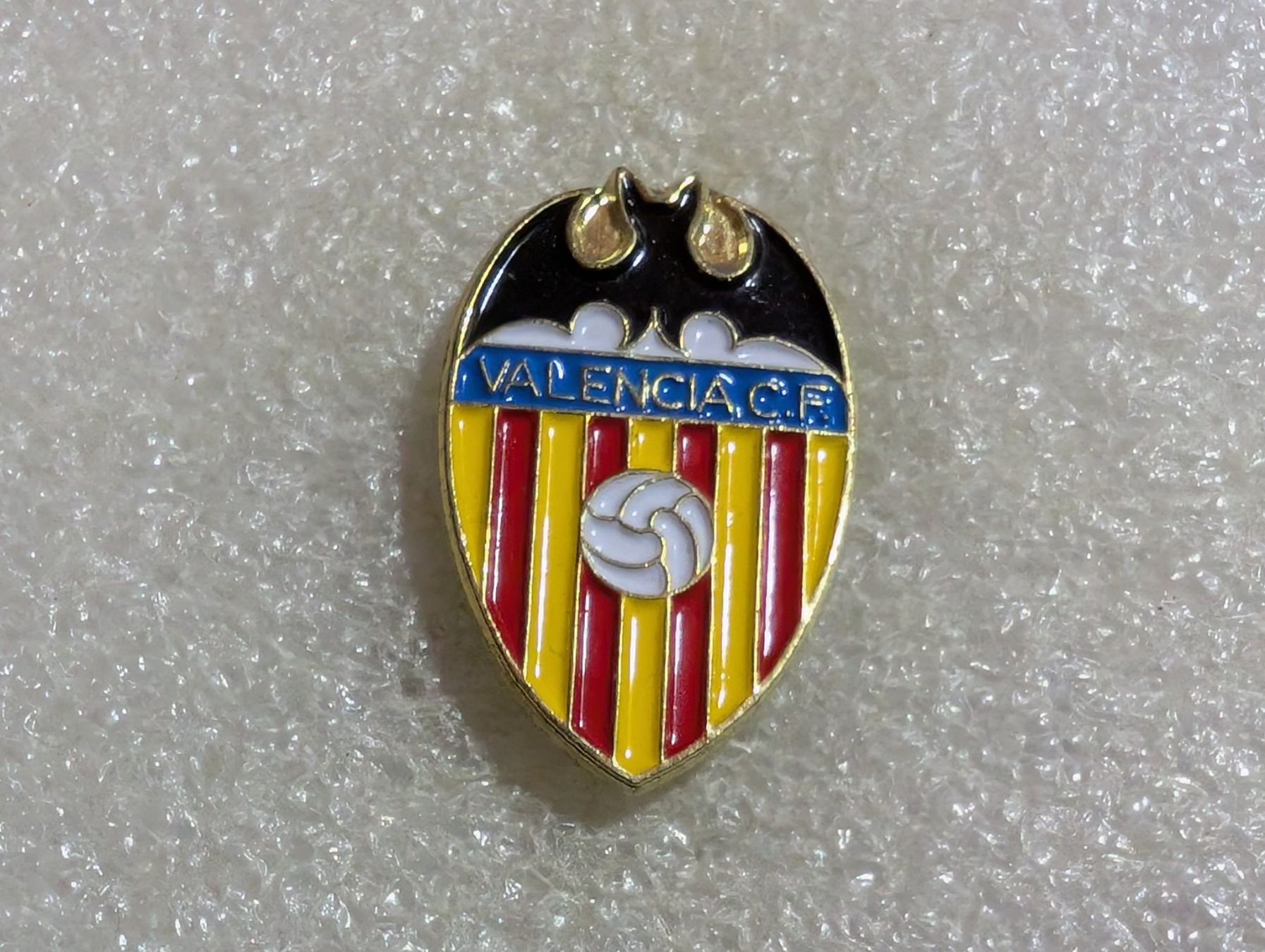 Placchette & Badge: Ansteckpin 196: Valencia C.F. – Usato da Oppligen venduto da Pin-Fall-Shop