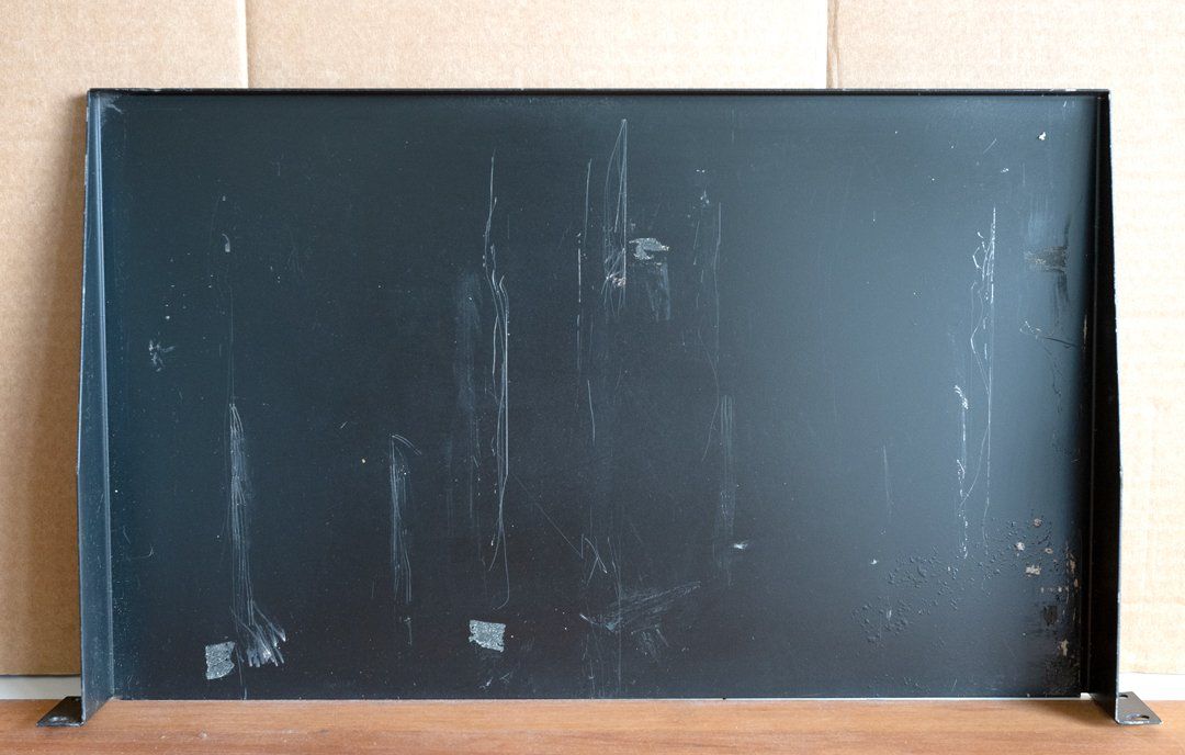 Strumenti musicali: Music effects rack shelf, metal. – Usato da Zürich venduto da AuctionAlan
