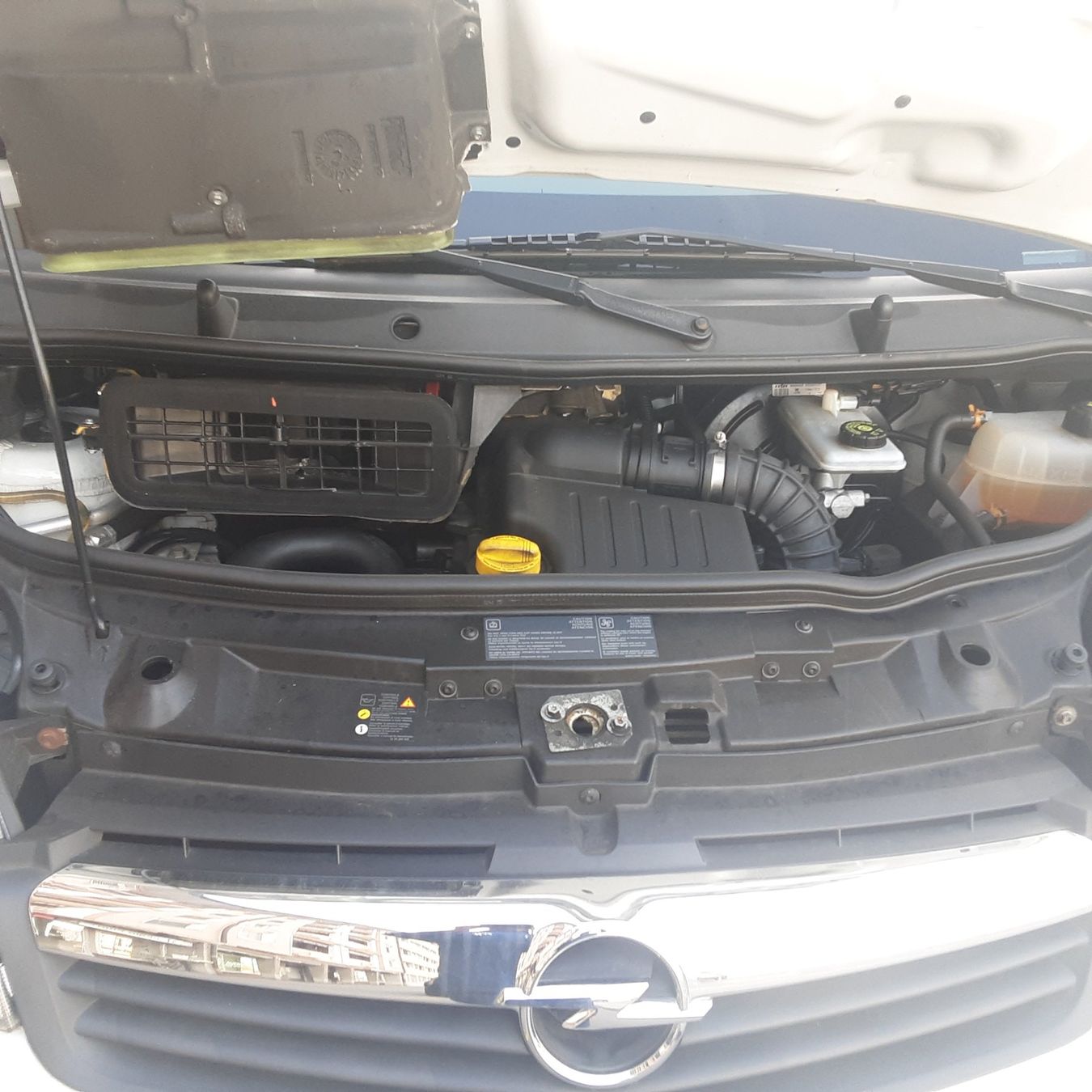 Opel Veicoli commerciali: Opel Vivaro 2.0CDTI L2 H1 – Usato da Emmenbrücke venduto da Zoll58 6