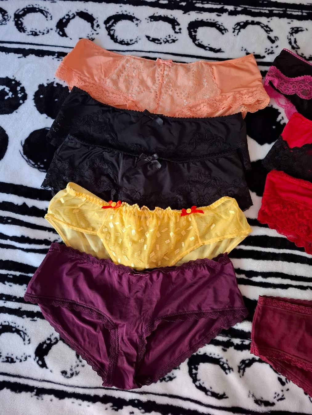 Autres dessous: Div.Unterhosen/Slips gr.ca. 36/38 – D'occasion à Oberurnen par rotty80 1
