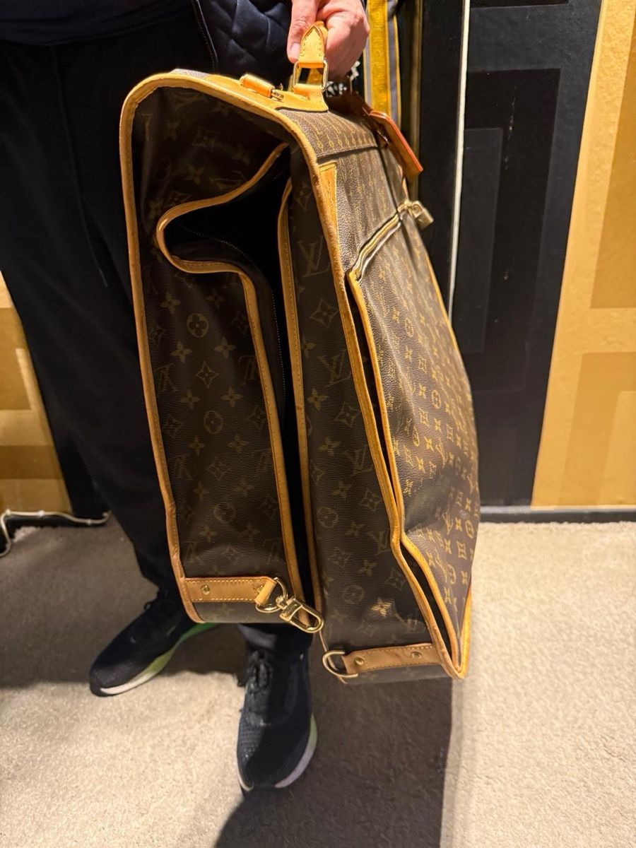 Louis Vuitton Reisekoffer: Porte habits Louis Vuitton  – Gebraucht aus Zürich von all_766h 1