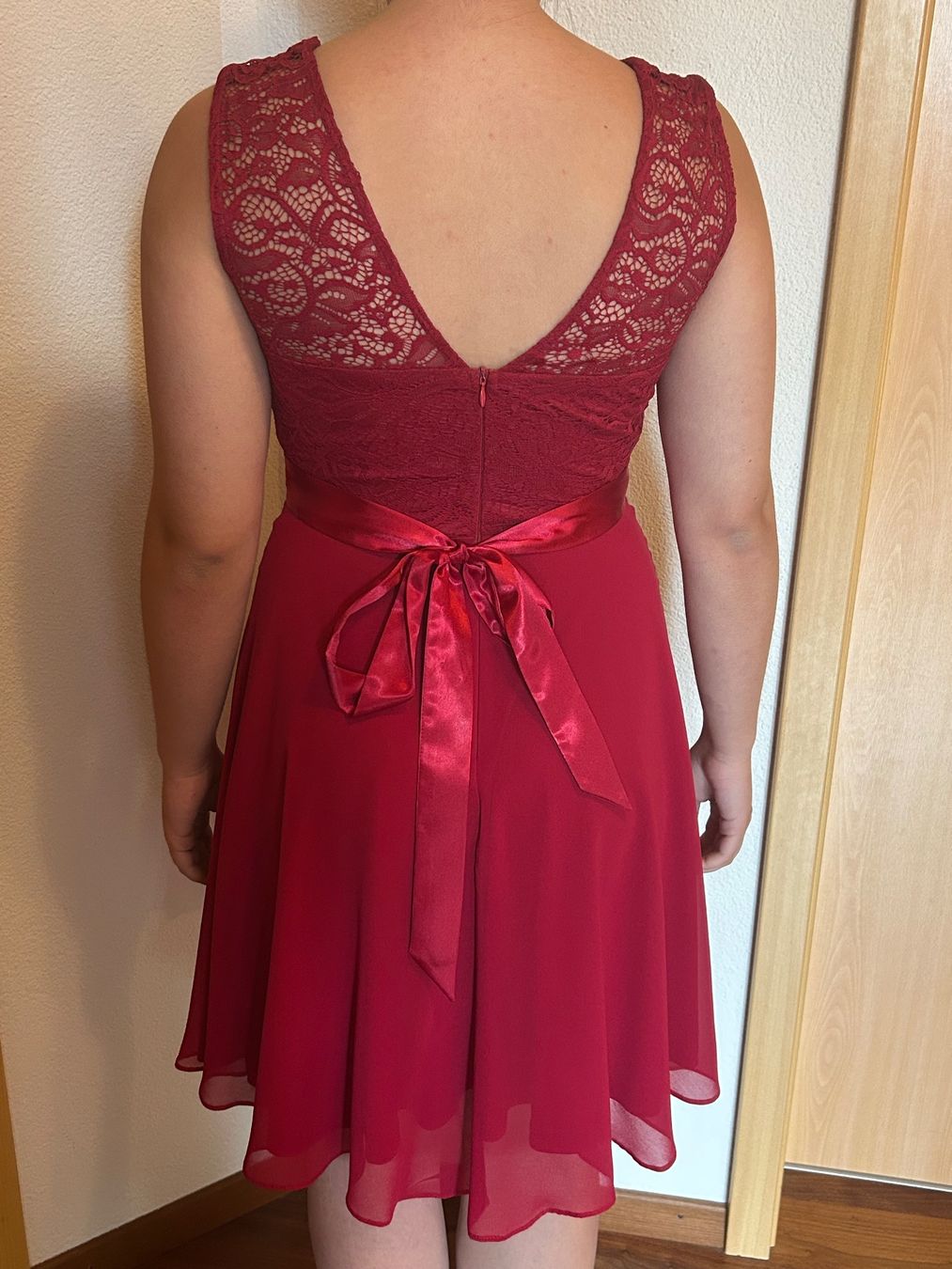 Vestiti: Cocktailkleid rot, Grösse S – Nuovo (secondo la descrizione) da Belp venduto da alaska2006 1