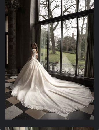 Hochwertiges Brautkleid/Hochzeitskleid–Neupreis EUR 4'500.-