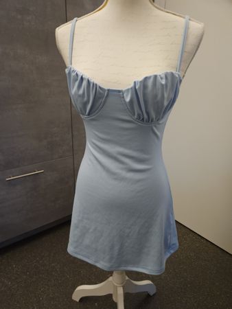 Sommerkleid hellblau Grösse XS 