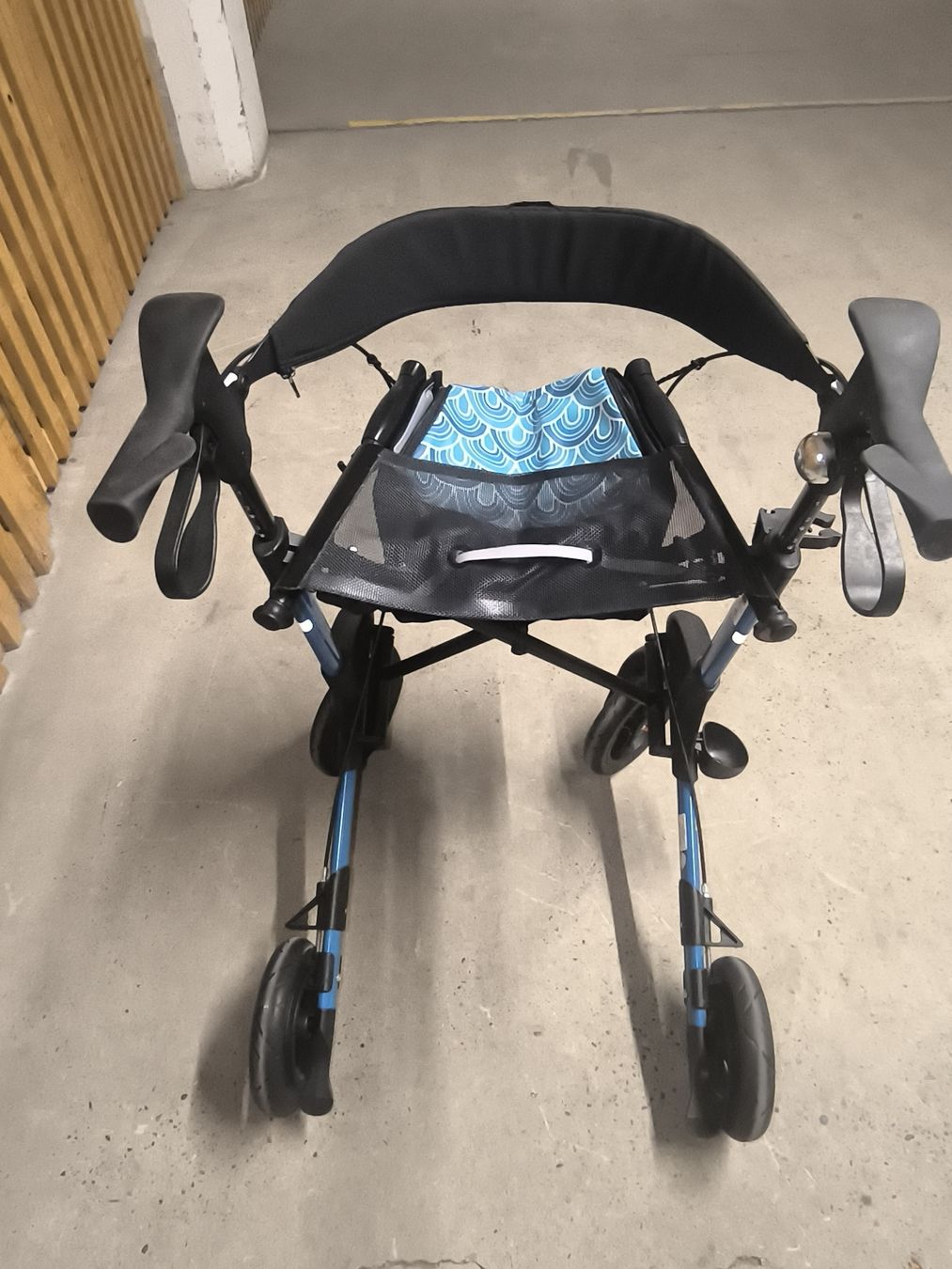 Gehhilfen: Rollator Topro Troja 2G M – Gebraucht aus Allschwil von BezoBezo 3