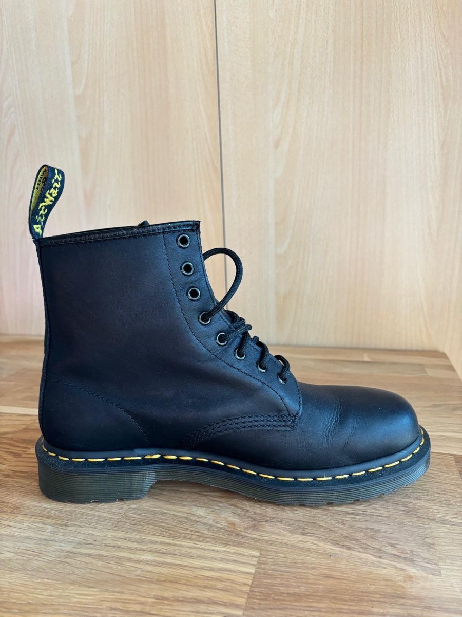 Dr. Martens Scarpe da uomo: Dr Martens 1460 Greasy Leather – Nuovo (secondo la descrizione) da Ascona venduto da GioeleS