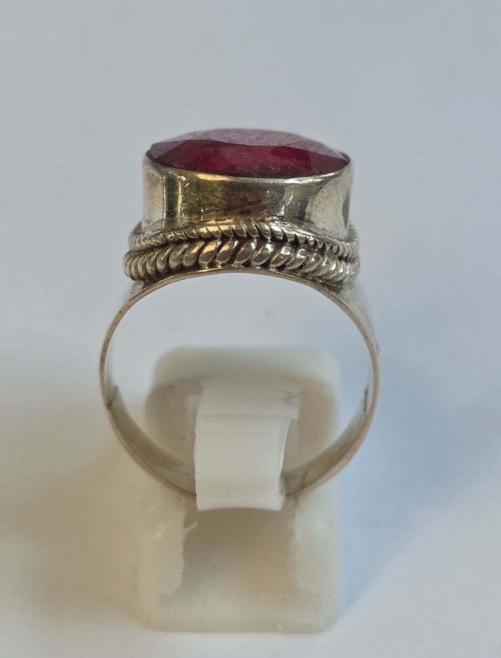 Ringe: Ring Silber mit grossem roten Rubin Grösse 57 – Neu (gemäss Beschreibung) aus Zürich von ben_mn5h 3