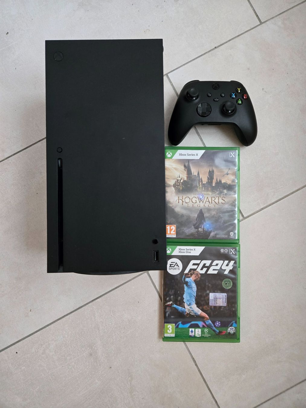 Microsoft Console: Xbox Series X mit 2 Spielen – Usato da Bern venduto da Cioci95 2