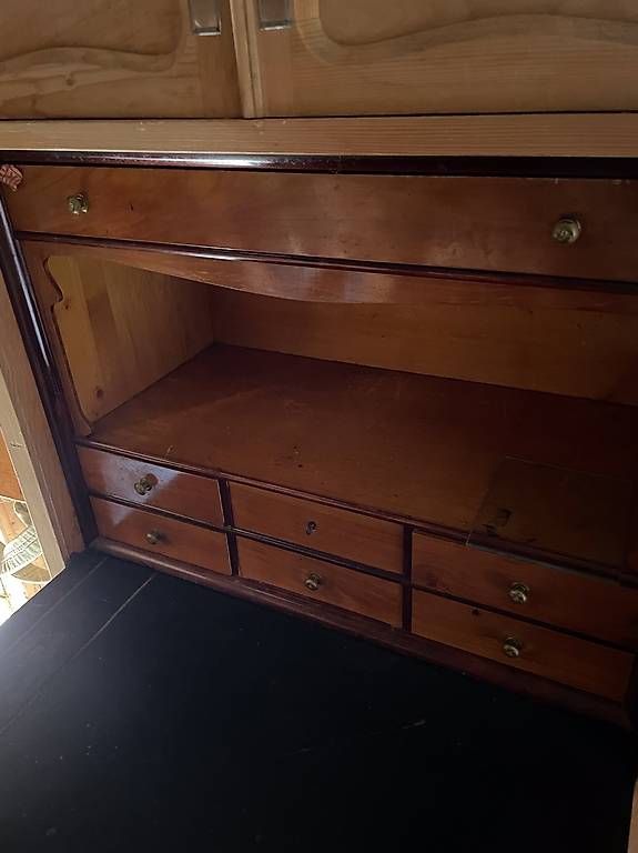 Schränke: Sekretär Kasten Vintage Design – Gebraucht aus Lichtensteig von Babeli 2