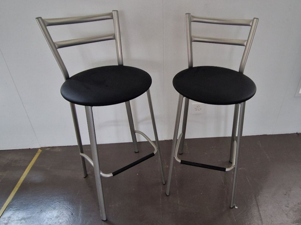 Sedie: 2 Bar Stühle Nr. 5 – Usato da Niederbipp venduto da Trude04