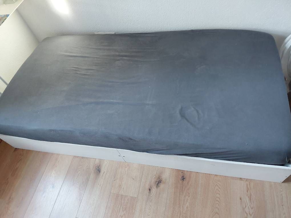 Letti: Bodenbett 100x200x34cm, inkl. Matratze – Usato da Kölliken venduto da Rose082 3